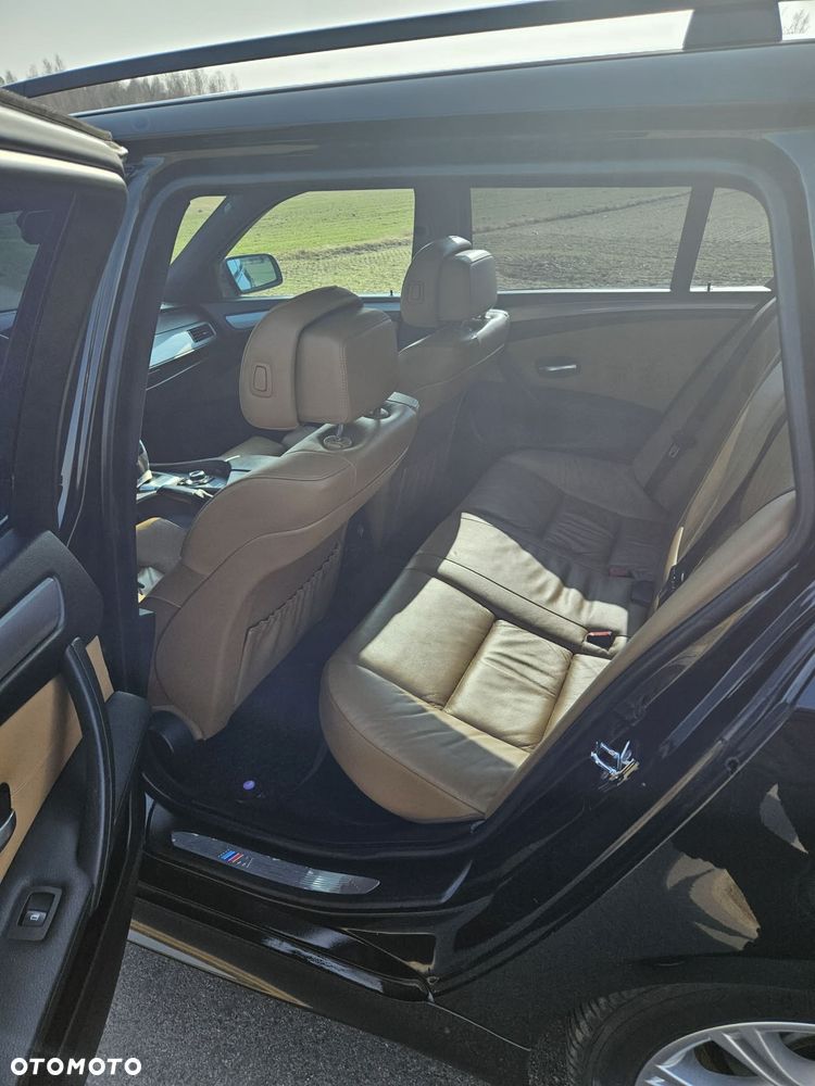 BMW Seria 5 525d Edition Sport - 13