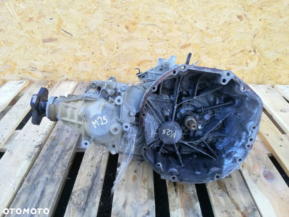 Nissan Qashqai skrzynia biegów JG71 + reduktor 6-biegowa 2.0 Diesel 150KM - 1