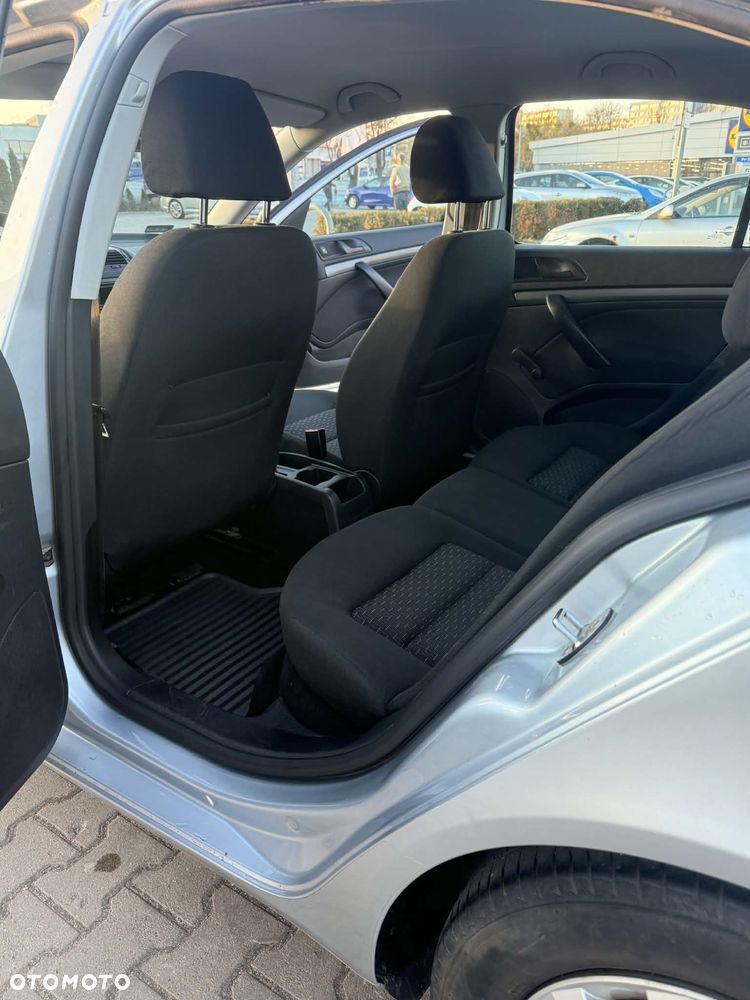 Skoda Octavia 1.6 Tour Classic - 12