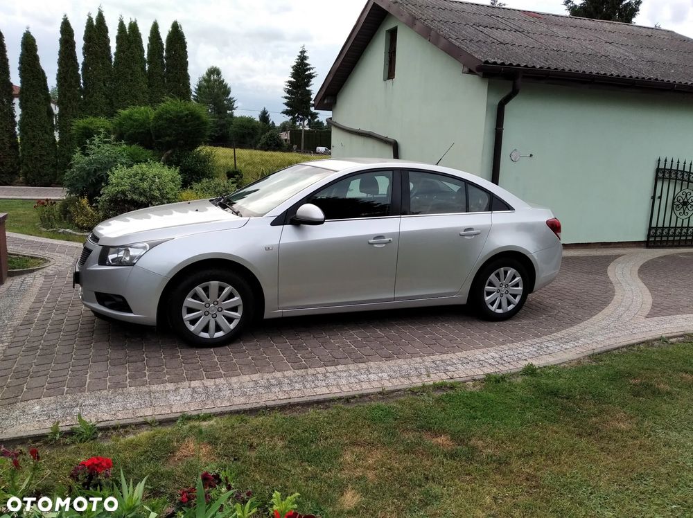 Chevrolet Cruze 1.6 LT - 13