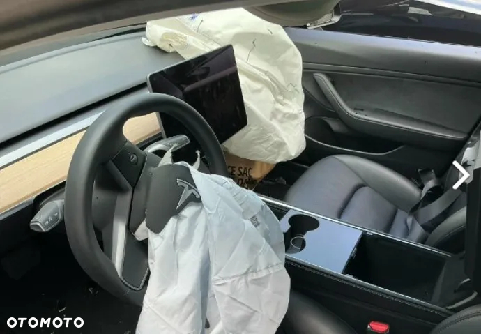 Tesla Model 3 Langstreckenbatterie Allradantrieb Dual Motor - 11