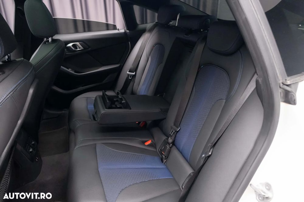 BMW Seria 2 218i Aut. - 30