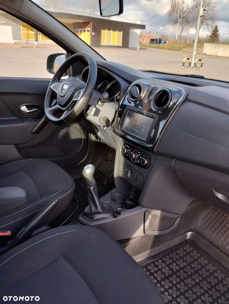 Dacia Logan TCe 90 S&S Laureate - 12