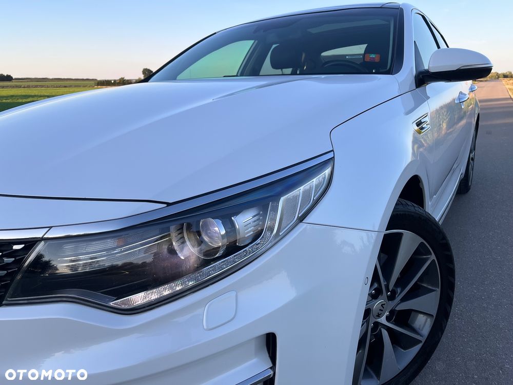 Kia Optima 1.7 CRDI XL DCT - 4
