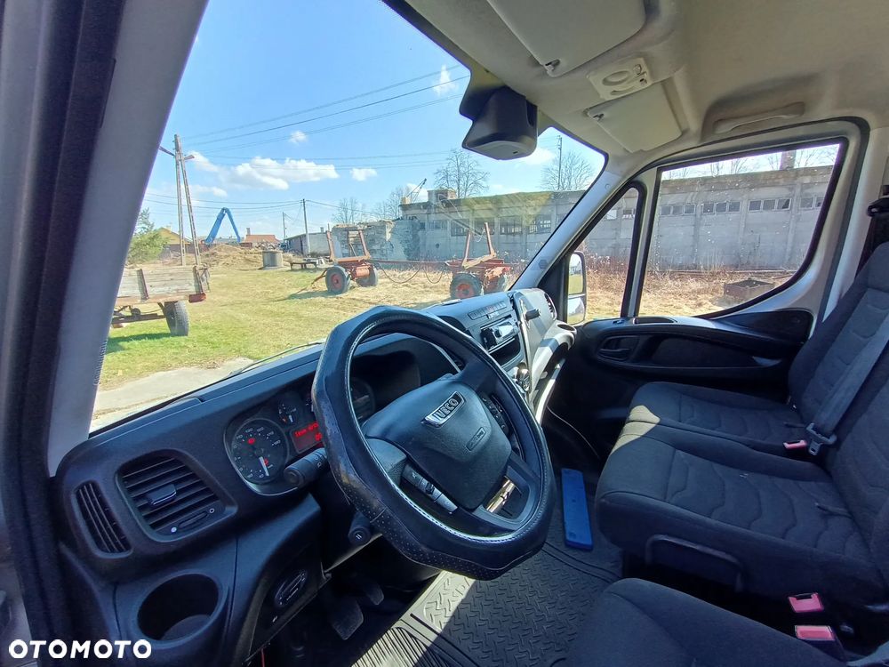 Iveco Daily 35s17 KONTENER+WINDA (udźwig 750kg) 3.0 diesel 170 kM automat 2014 WEBASTO, KAMERA COFANIA, GOTOWY DO PRACY! - 19