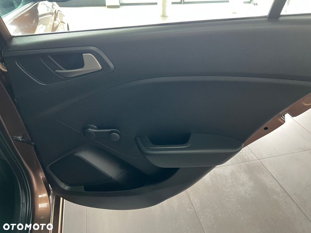 Hyundai i20 - 33