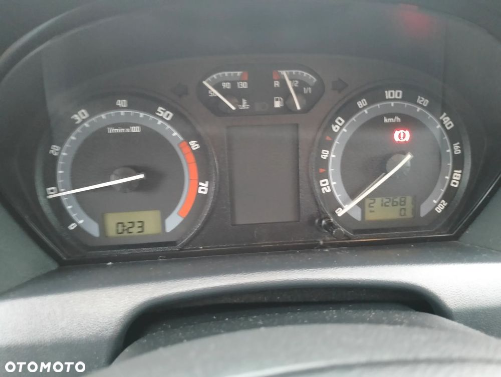Skoda Fabia 1.2 HTP Run - 21
