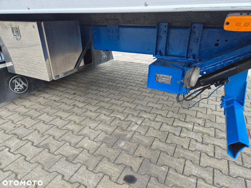 Scania P94LB 300 4X2 / KONIOWÓŻ / DO PRZEWOZU ZWIERZĄT / BYDŁO / KONIE / POMIESZCZENIE GOSPODARCZE / SERWISOWANY / 1WŁ / 5 MIEJSC / MANUAL / RAMPA - 16
