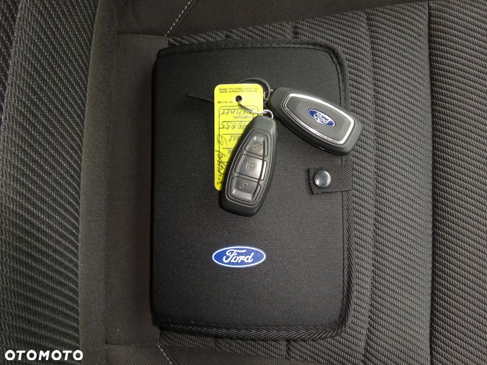 Ford Kuga - 14