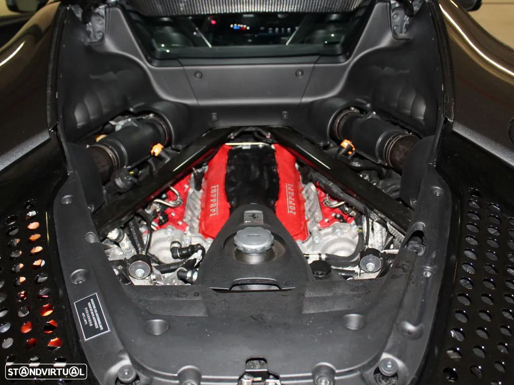 Ferrari SF90 Stradale - 14