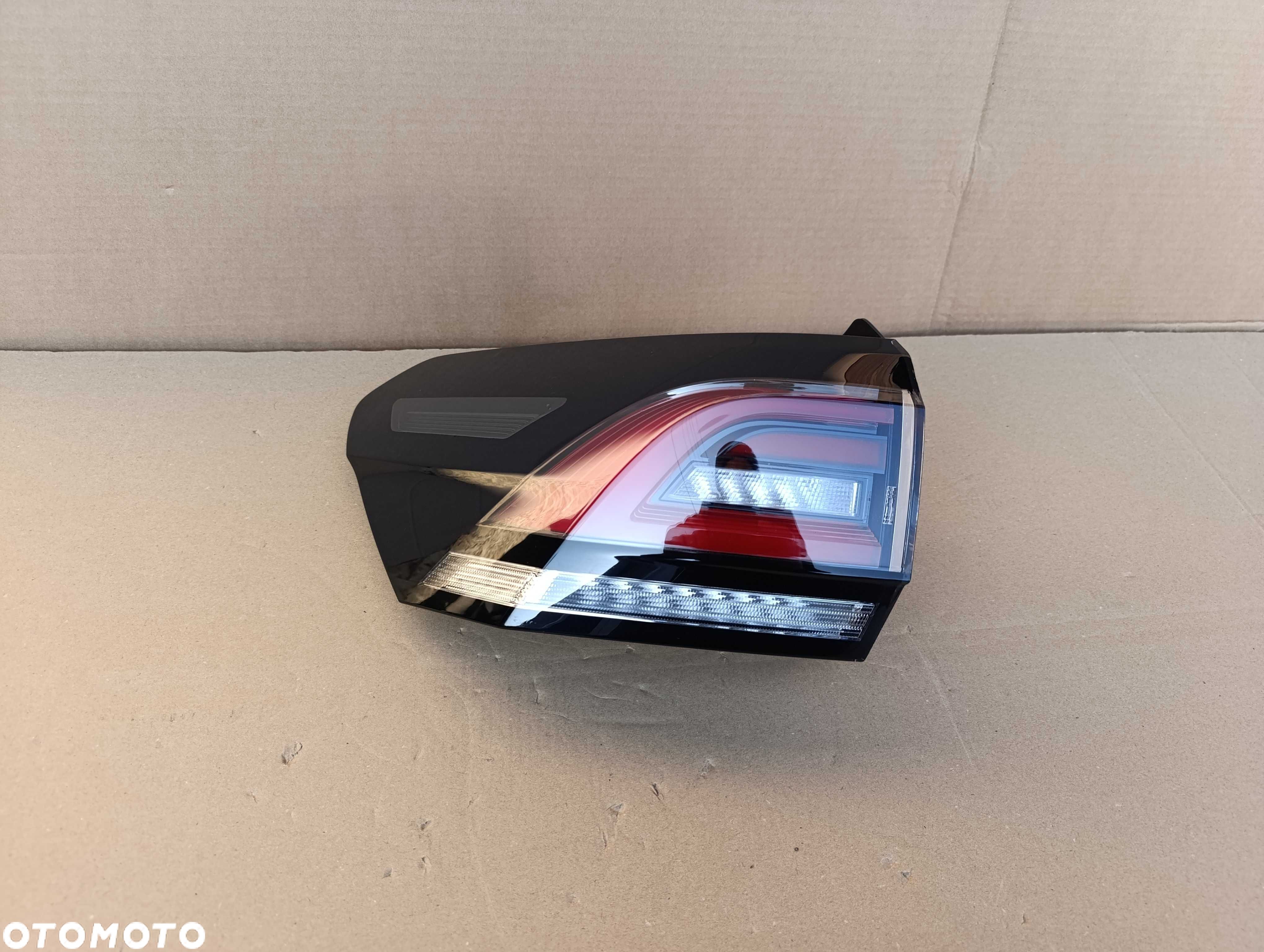 VW TAIGO 22- lampa lewa tył tylna oryginał idealna LED 2G7.945.095 - 1