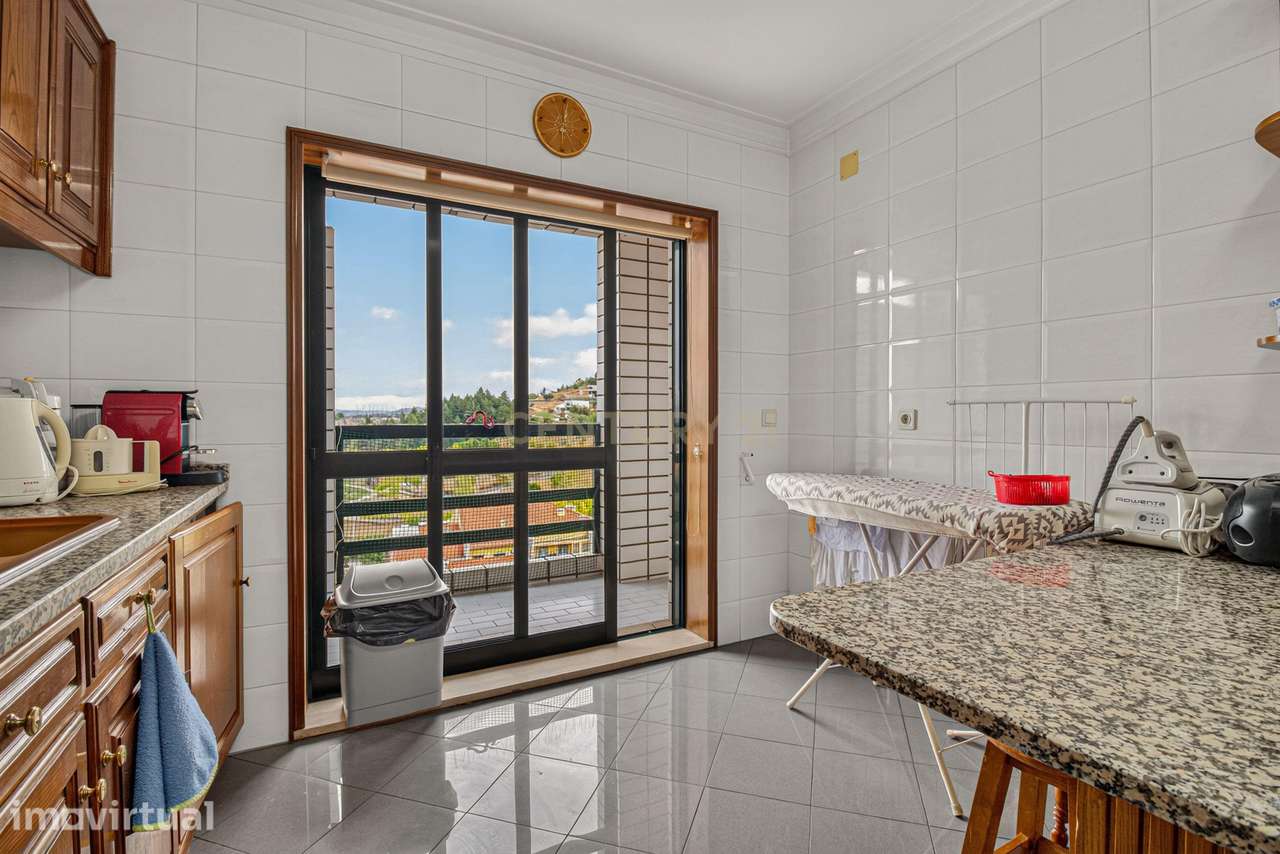 Fantástico APARTAMENTO T3 no #CENTRO de# BRAGANÇA!!!- AVENIDA SÁ CARNE - Grande imagem: 4/27