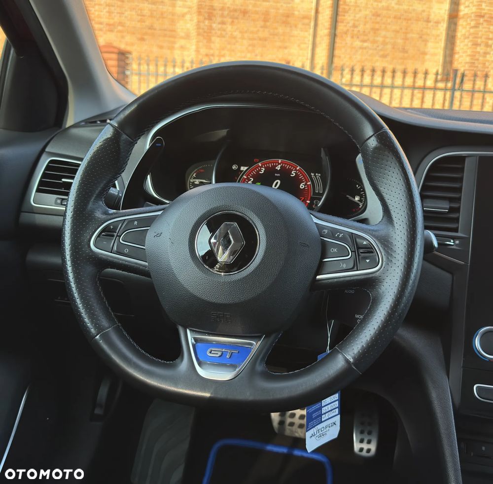 Renault Megane ENERGY TCe 205 EDC GT - 32