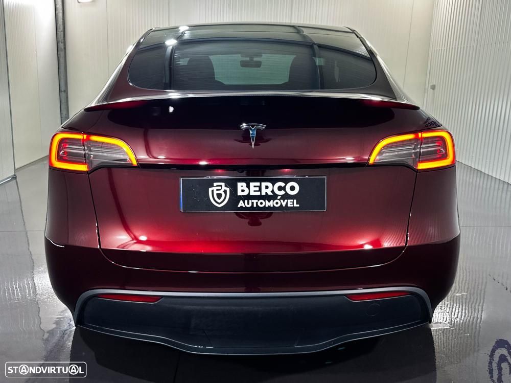 Tesla Model Y Performance Dual Motor AWD — fotografia 5