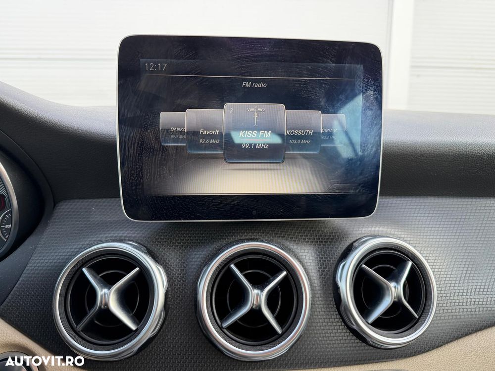 Mercedes-Benz GLA 200 d 7G-DCT Style - 18