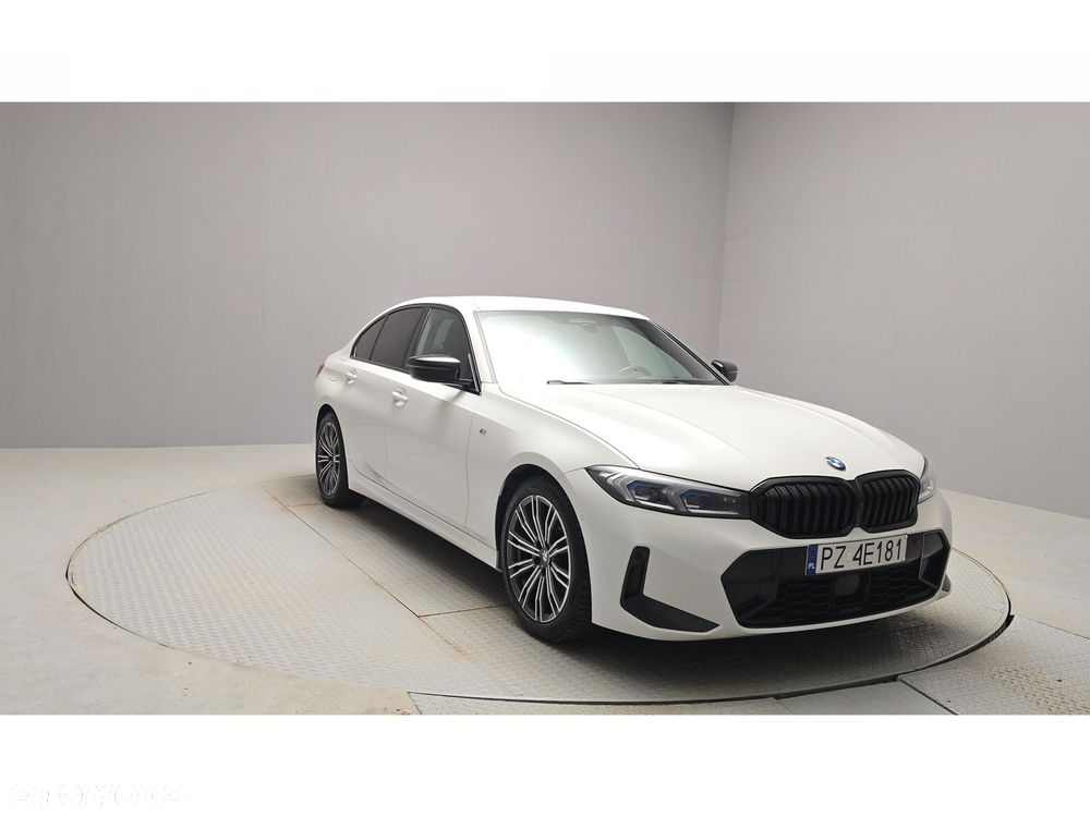 BMW Seria 3 320d xDrive mHEV M Sport sport - 7