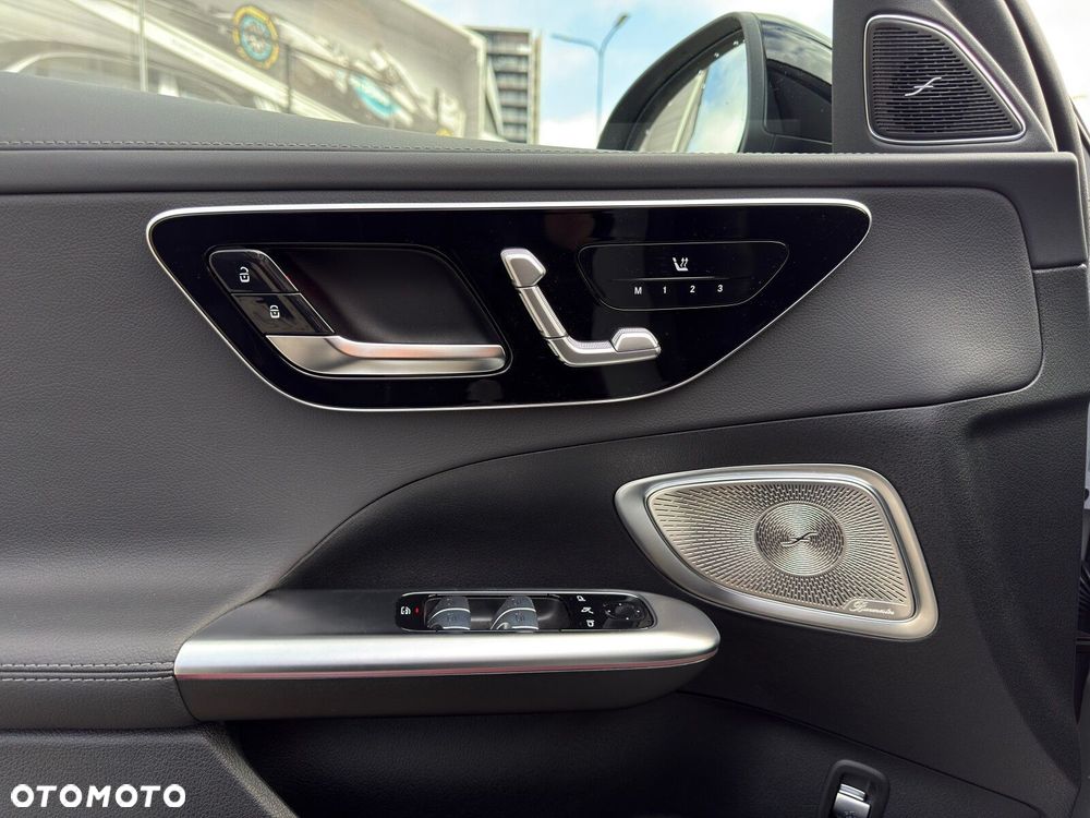 Mercedes-Benz Klasa C 300 mHEV 4-Matic AMG - 16