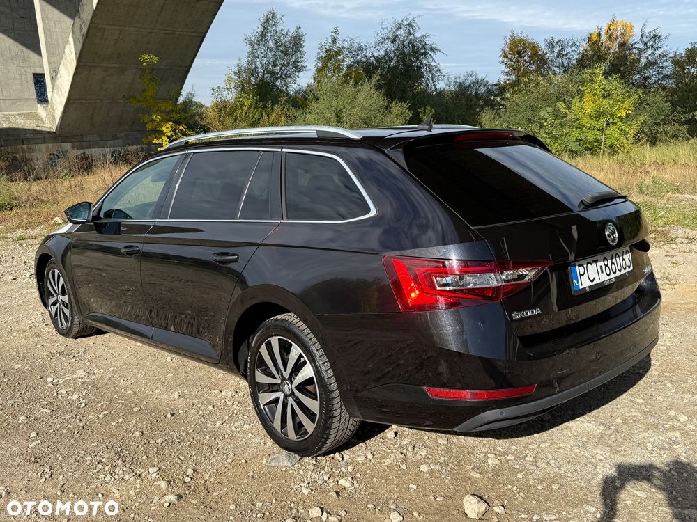 Skoda Superb 2.0 TDI DSG Premium Edition - 2