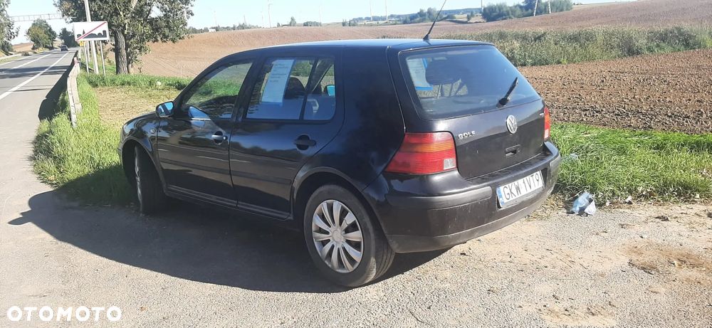 Volkswagen Golf - 2