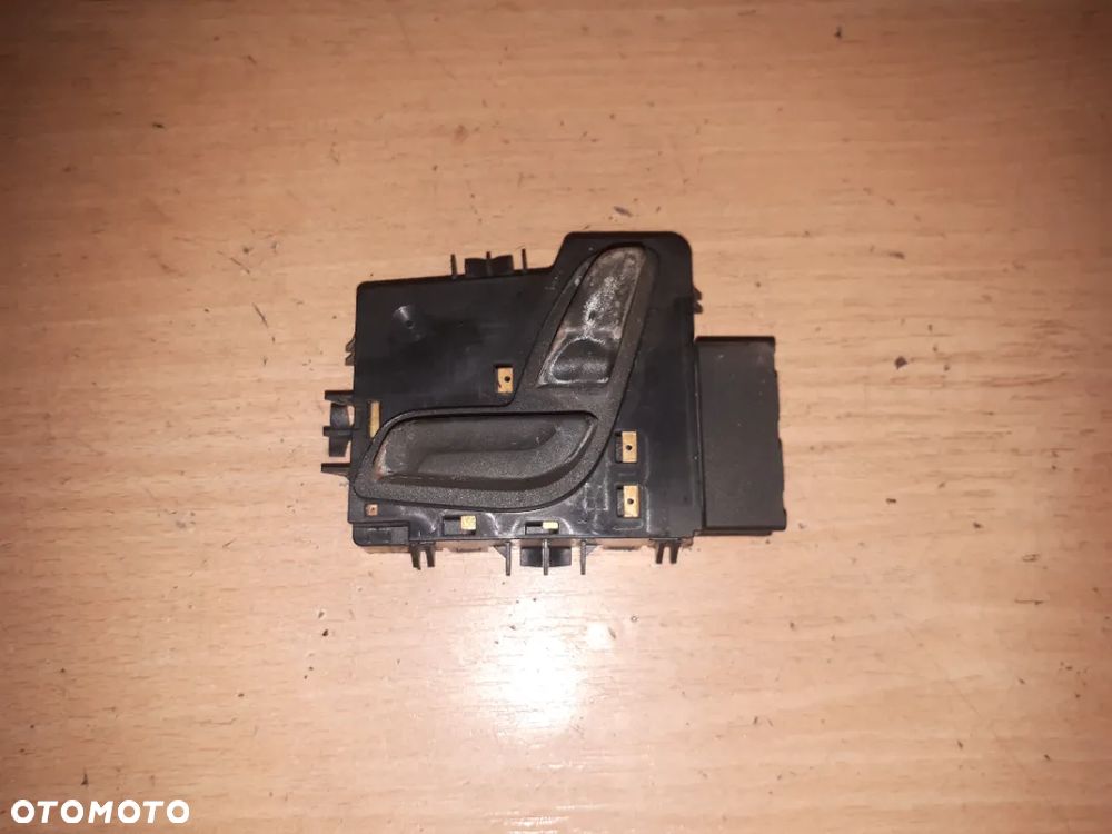 Panel sterowania fotela prawy przód Mercedes W 205  A2059052702 - 1
