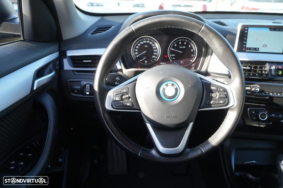 BMW X1 25 e xDrive Corporate Edition - 15