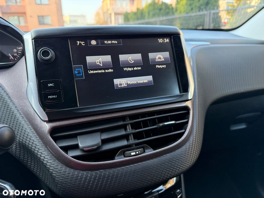 Peugeot 2008 1.2 Pure Tech Style EU6 - 19