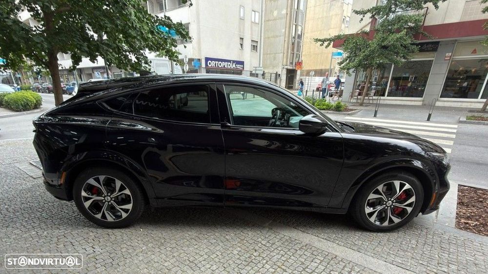 Ford Mustang Mach-E AWD PREMIUM - 4
