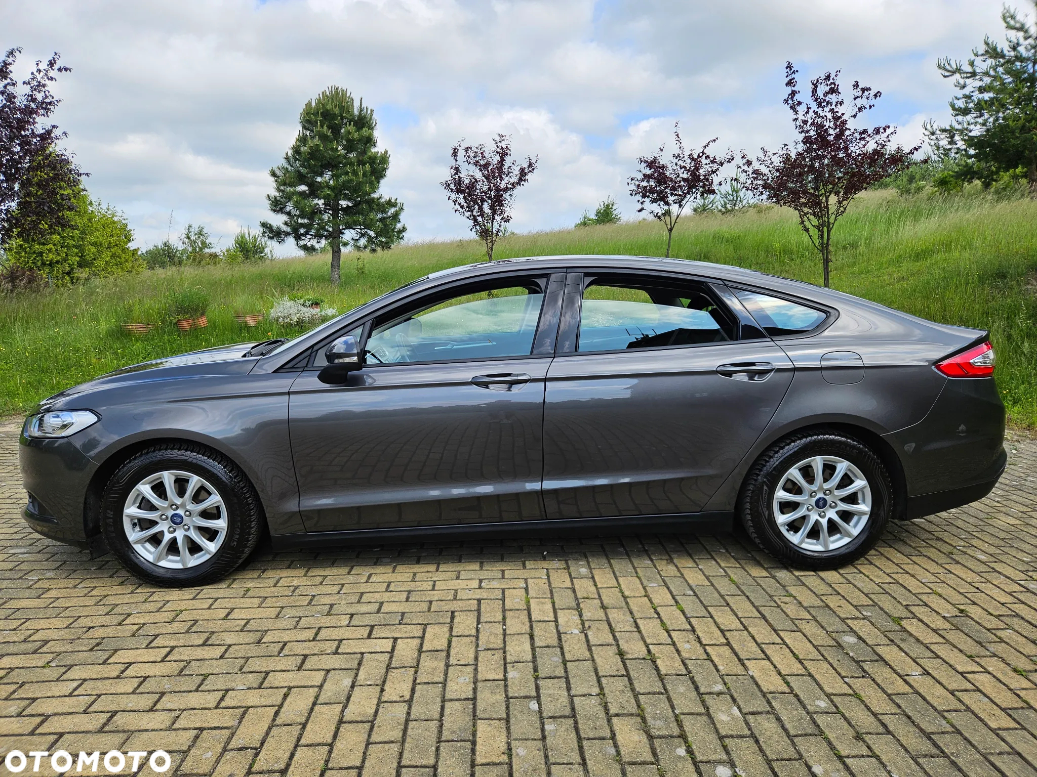 Ford Mondeo 1.5 EcoBoost Trend - 12