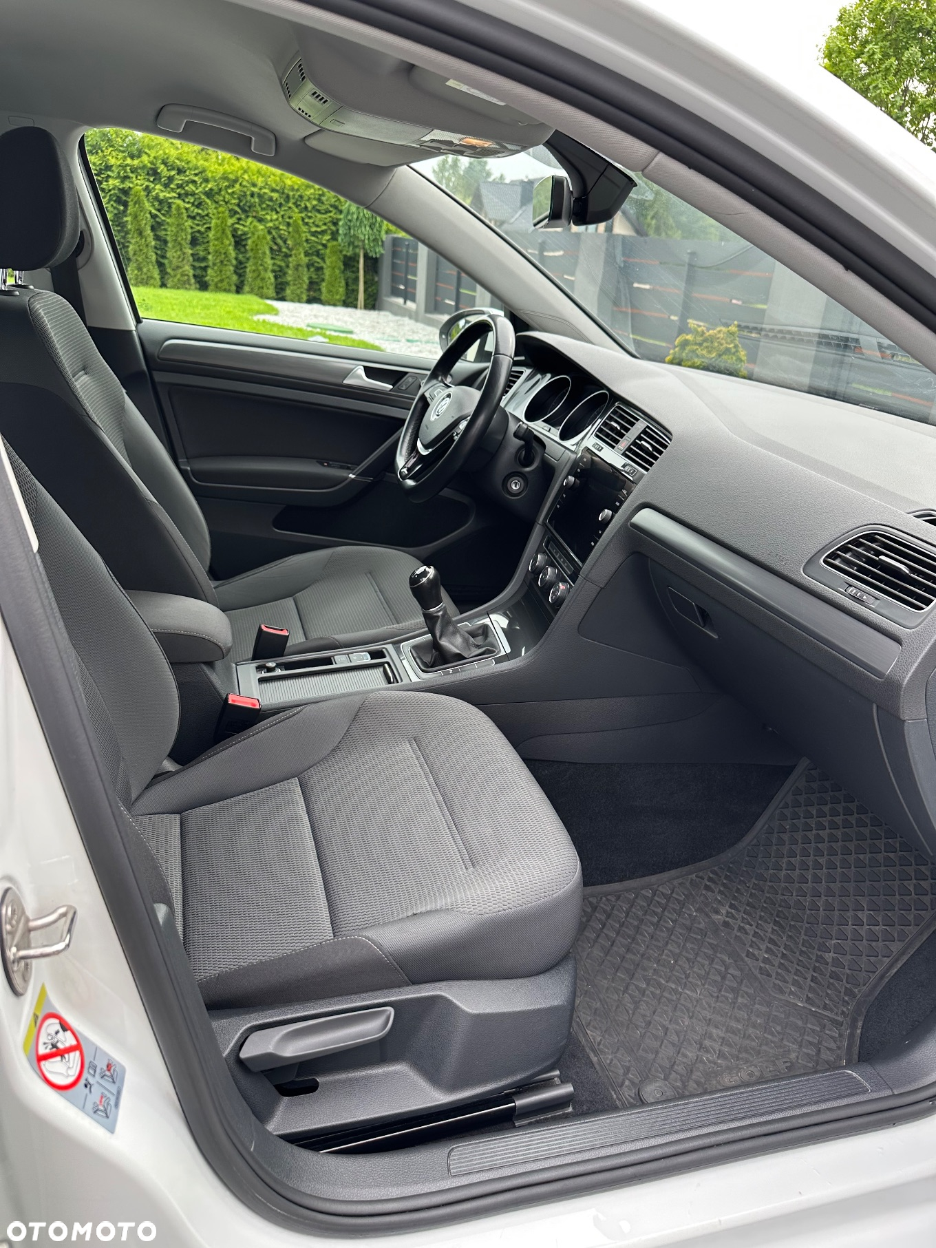 Volkswagen Golf VII 1.6 TDI BMT Comfortline - 10