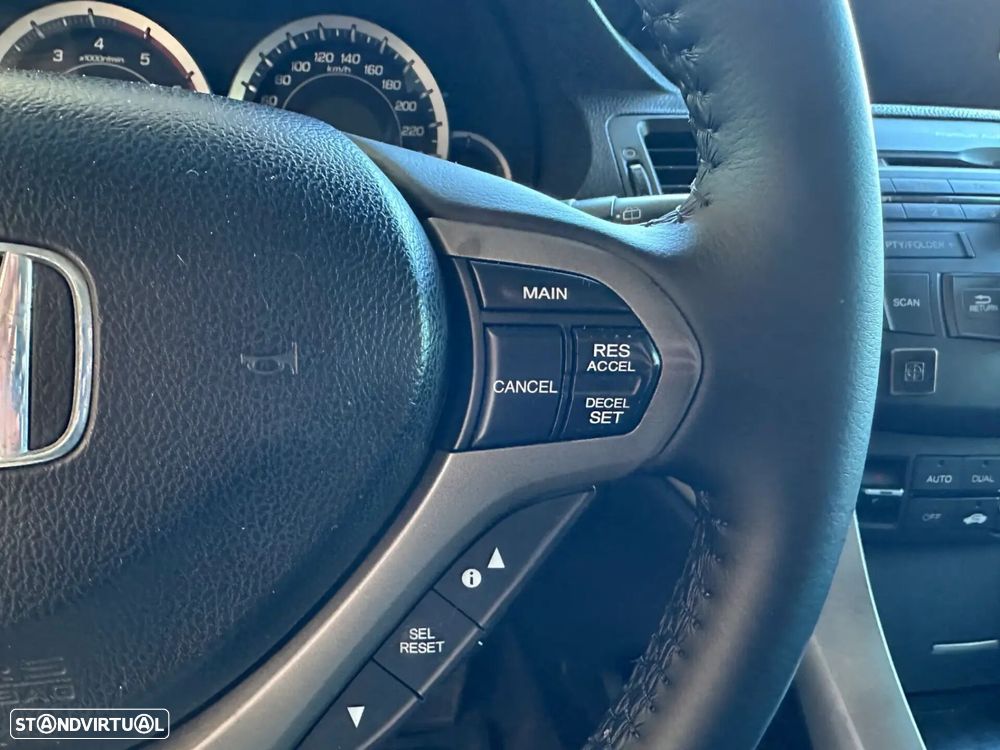 Honda Accord Tourer - 12