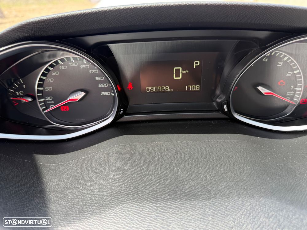 Peugeot 308 PureTech 130 GPF EAT8 Stop & Start Allure Pack - 6