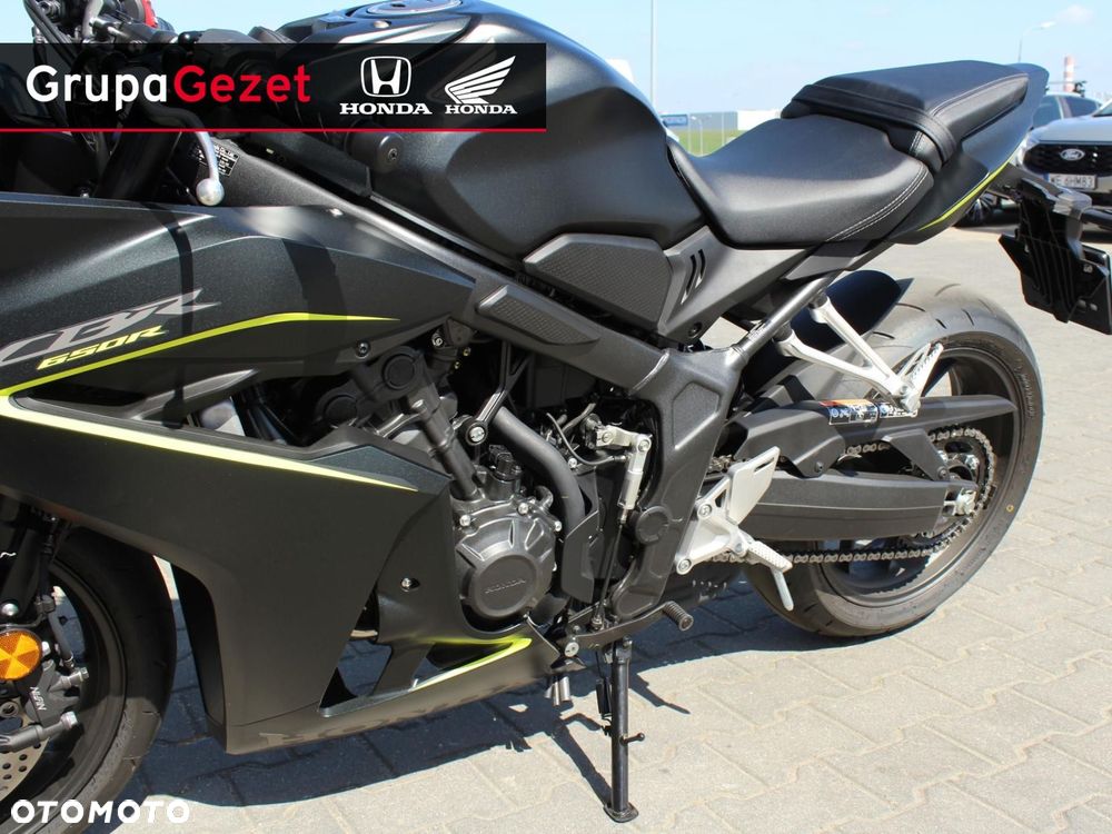 Honda CBR - 12