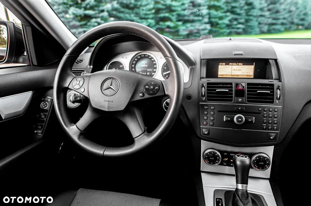 Mercedes-Benz Klasa C 200 7G-TRONIC Avantgarde Edition - 29