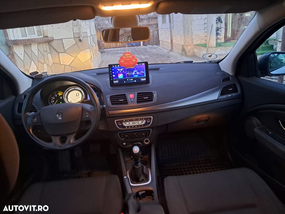 Renault Megane 1.9 dCi FAP Avantage - 8