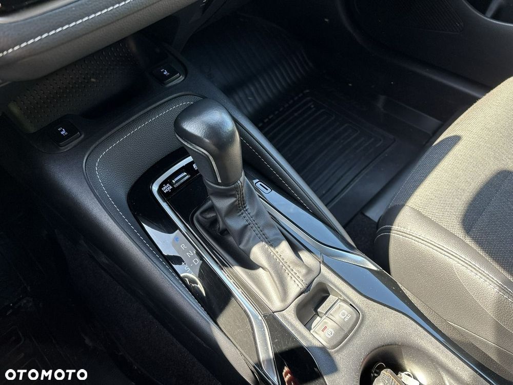 Toyota Corolla 2.0 Hybrid Comfort - 25