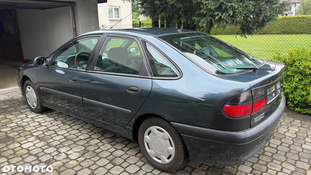 Renault Laguna 1.8 RN - 6