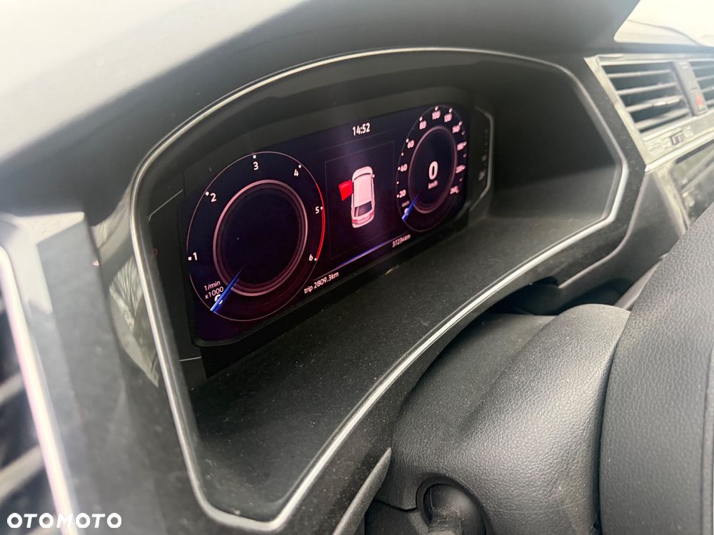 Volkswagen Tiguan 2.0 TDI SCR 4MotION DSG R-Line - 13