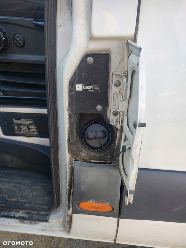 MERCEDES SRINTER 910 KLAPKA WLEWU PALIWA 2022 - 1