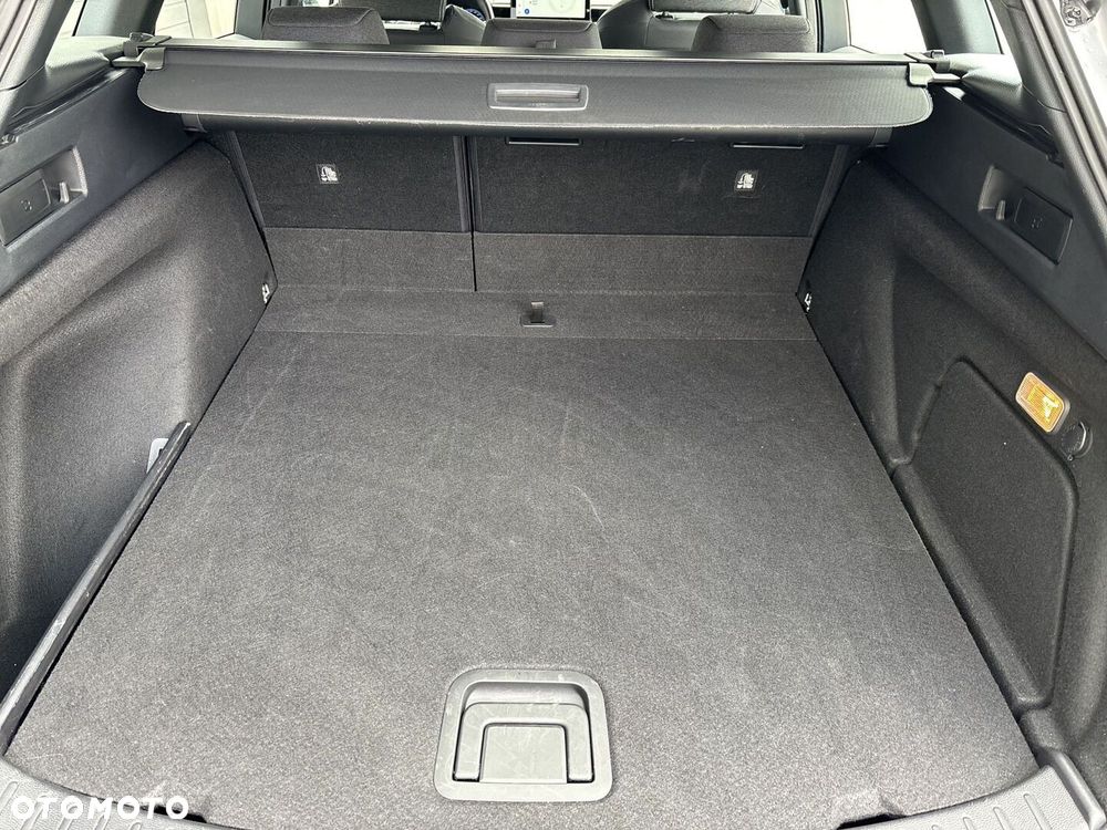 Toyota Corolla 2.0 Hybrid Comfort - 22