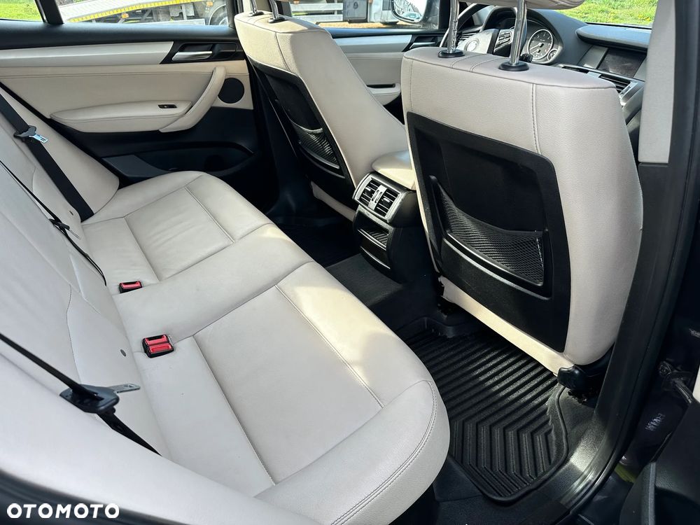 BMW X3 xDrive20d - 16