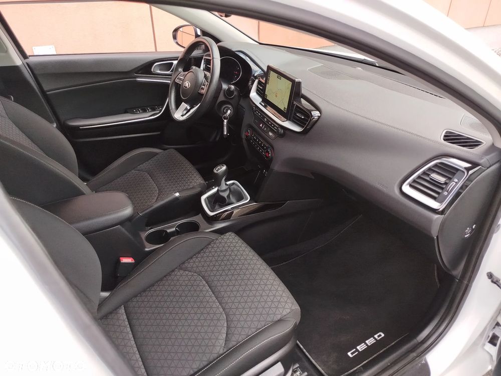 Kia Ceed 1.0 T-GDI ISG Platinum Edition - 10