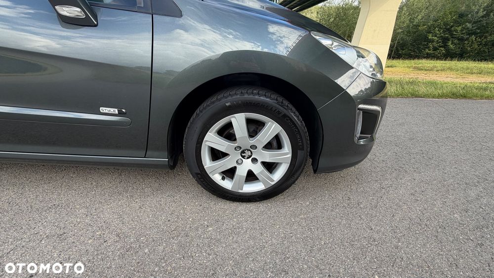 Peugeot 308 1.6 Premium - 18