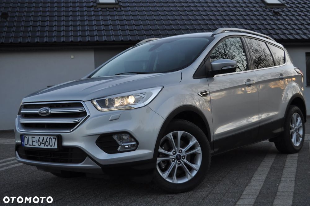 Ford Kuga 2.0 TDCi 2x4 Titanium - 2