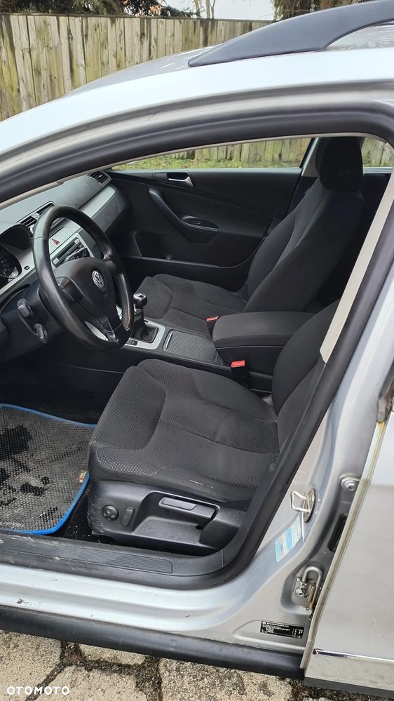 Volkswagen Passat 2.0 TDI Comfortline - 7