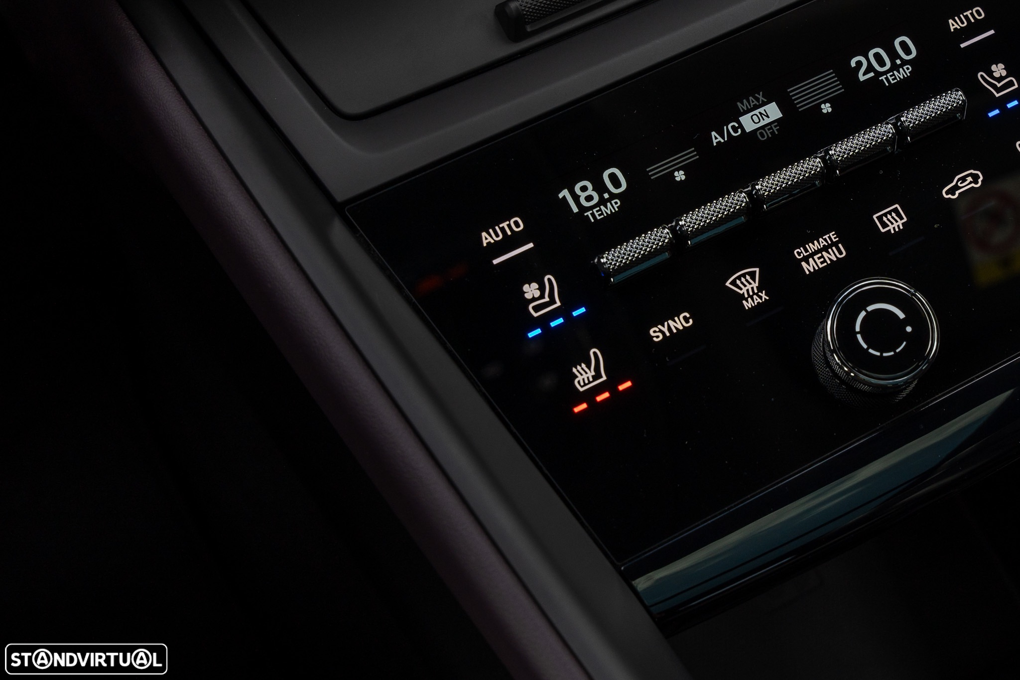 Porsche Macan Electric 4 - 37