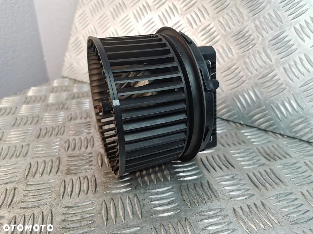 WENTYLATOR NAGRZEWNICY DMUCHAWA FORD C-MAX 3M5H18456CC - 2
