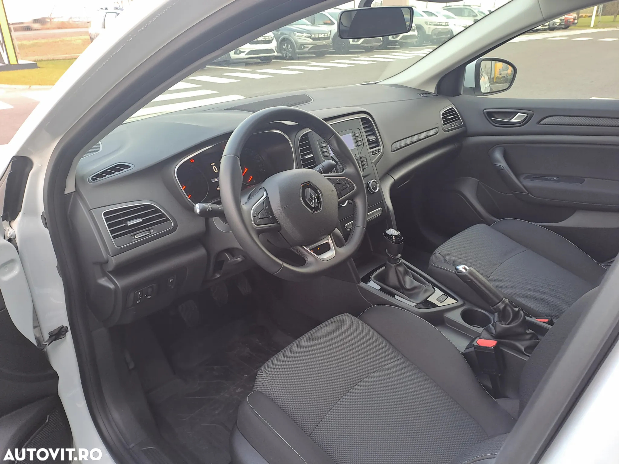 Renault Megane Blue dCi 115 Authentic - 9