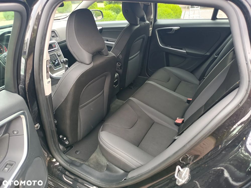 Volvo V60 D2 Momentum - 7
