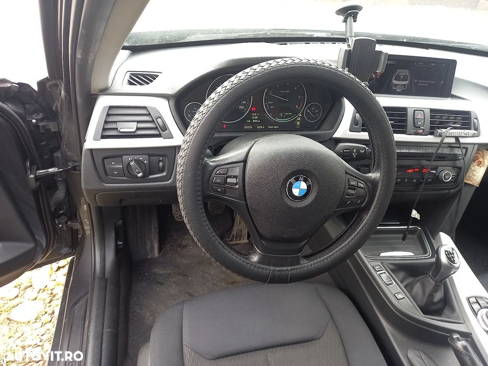 BMW Seria 3 320d xDrive DPF - 8
