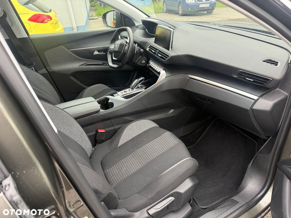 Peugeot 5008 1.5 BlueHDi Allure S&S EAT8 - 11